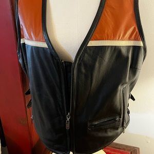 Women’s XXL- Harley Davidson leather vest- list new- w/ pocket-adjustable sides